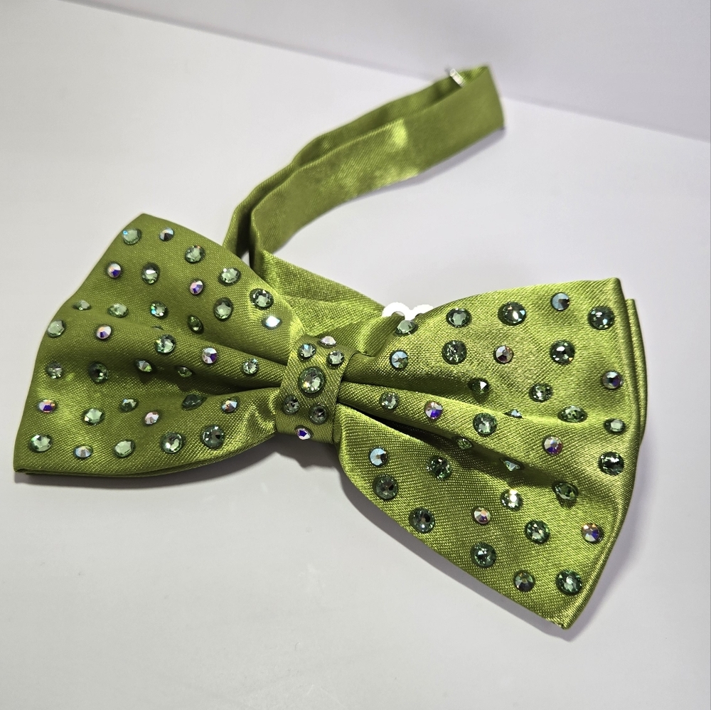 Lime Green Rhinestone Bowtie - Picture 3 of 6